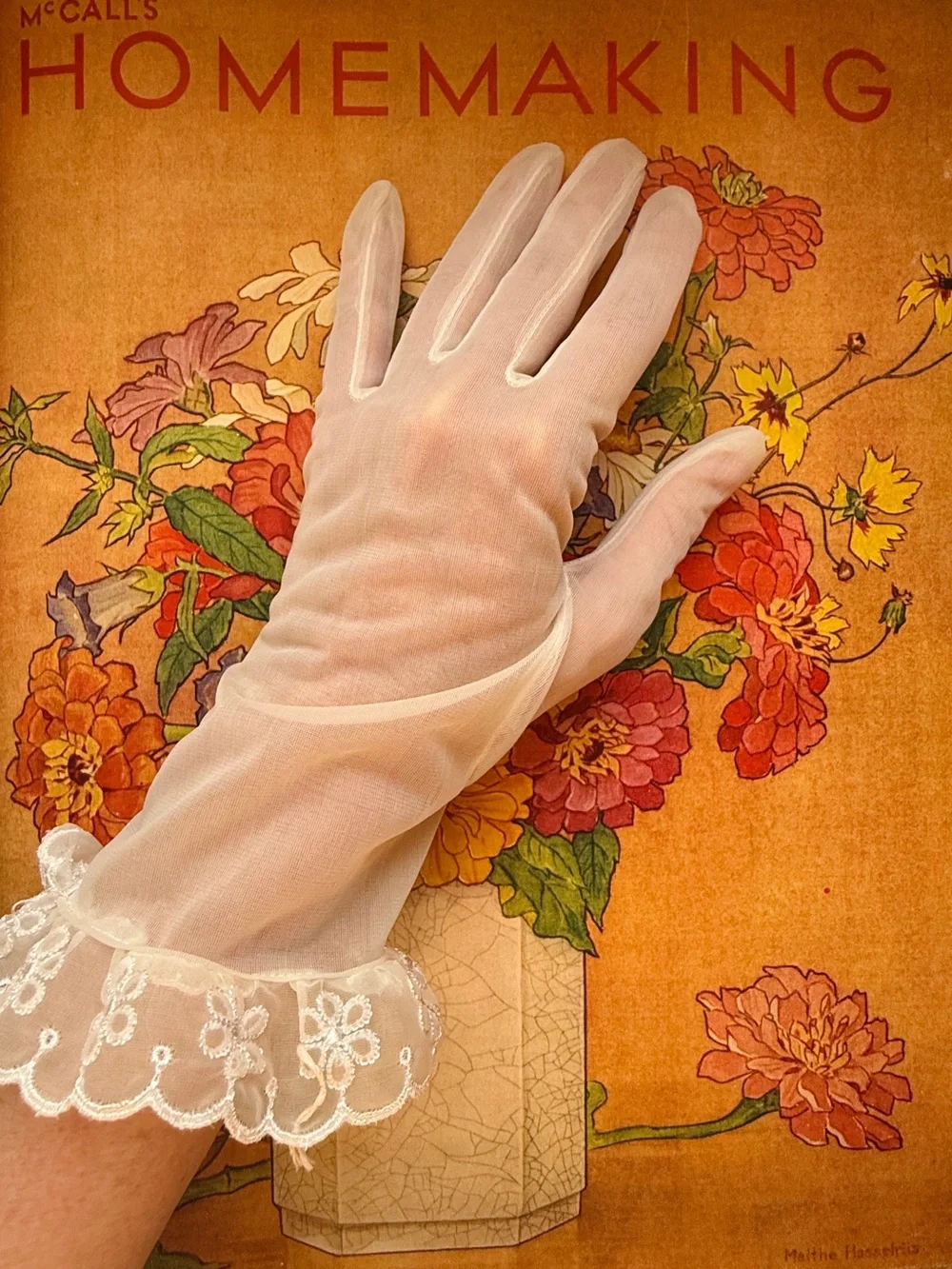 Vintage 50s-60s Sheer White Nylon and Floral Eyelet Lace Cuff Gloves